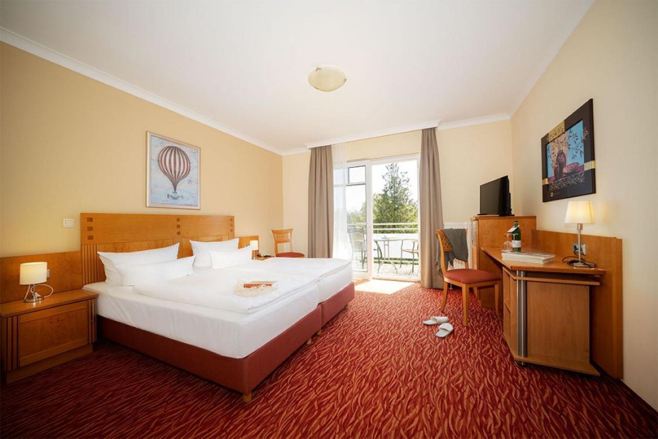 Strandhotel Prinz Von Preussen Zinnowitz Bagian luar foto