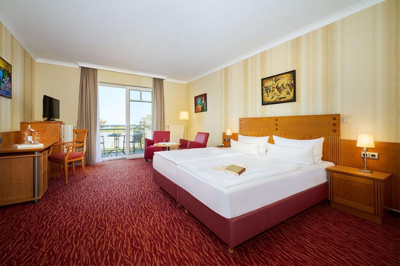 Strandhotel Prinz Von Preussen Zinnowitz Bagian luar foto